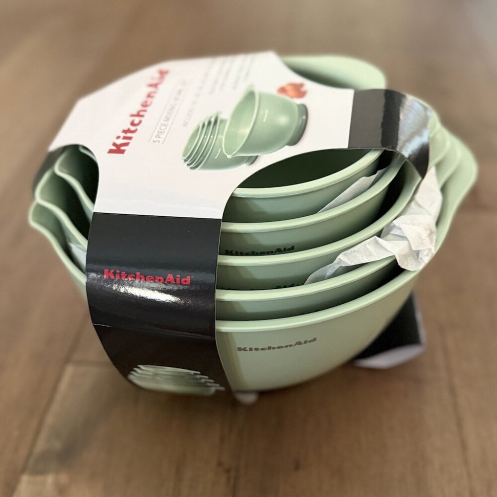 FLASH KitchenAid Classic Mixing Bowls, Set of 5, Pistachio F200 - Picture 2 of 2